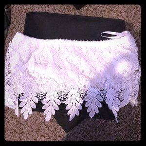 Papaya white lace bandeau top- never worn